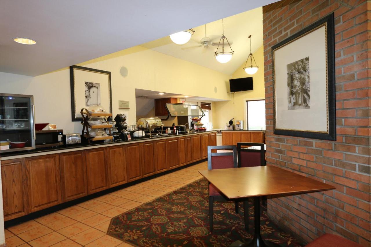 Fairbridge Inn & Suites - Akron Copley Township - West Chambre photo