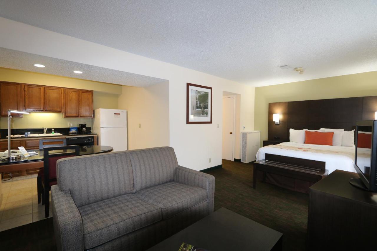 Fairbridge Inn & Suites - Akron Copley Township - West Chambre photo